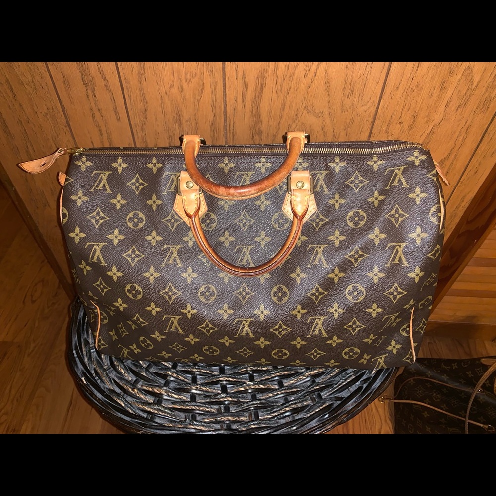 Louis Vuitton Speedy 40 Monogram